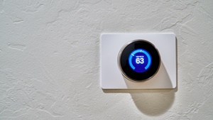 科艦告訴你：蓄電池使用壽命與環(huán)境溫度關(guān)系